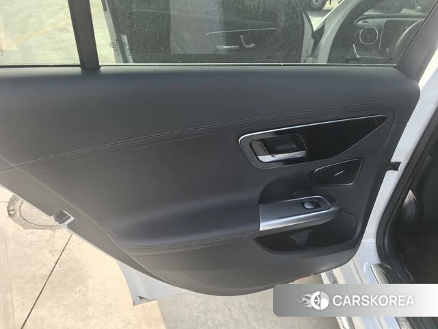 Mercedes-Benz Class C 2023 Белый из Китая, фото 3