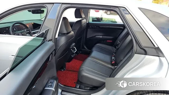 Hyundai Grandeur (GN7) 2024 Серебристо-серый из Кореи, фото 3