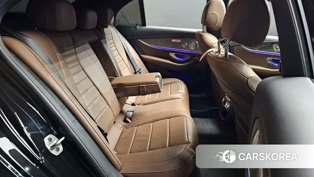 Mercedes-Benz E-Class W213 2022 Черный из Кореи, фото 3