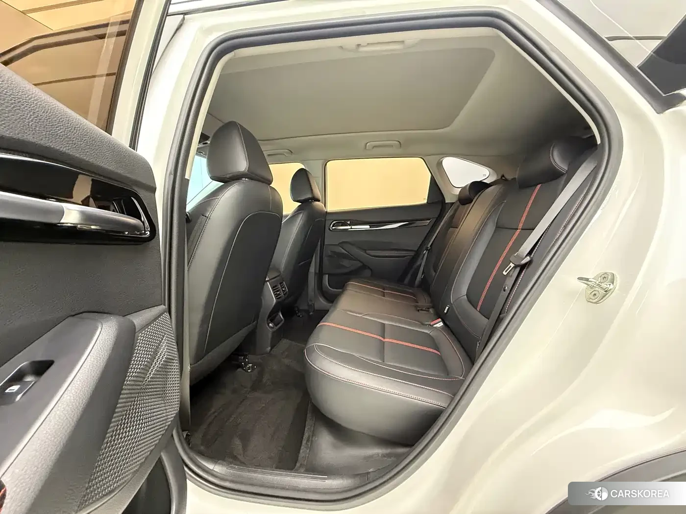 Kia KX3 2022 Белый из Китая, фото 3