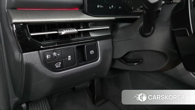 Kia The New Sportage 5th Generation 2025 Серебристо-серый из Кореи, фото 3