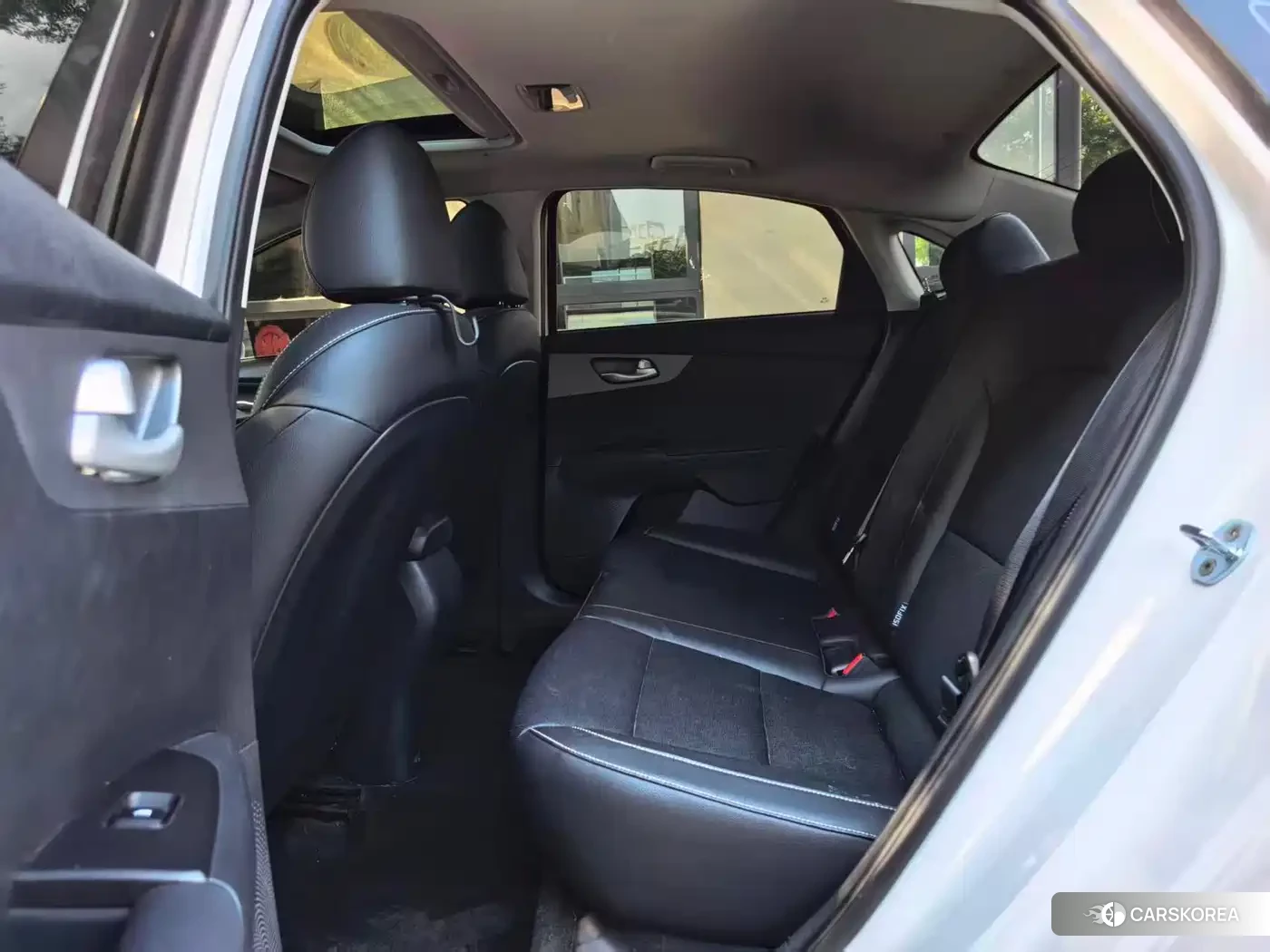 Kia K3 2022 Белый из Китая, фото 3