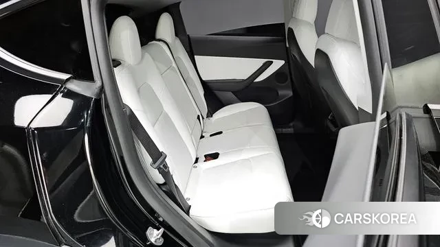 Tesla Model Y 2022 Черный из Кореи, фото 3