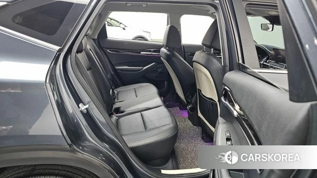 Kia Seltos 2021 Серый из Кореи, фото 3