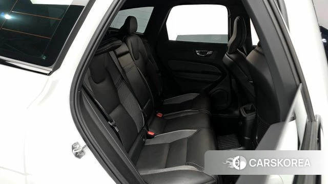 Volvo XC60 second Generation 2020 Белый из Кореи, фото 3