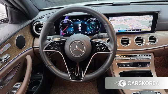 Mercedes-Benz E-Class W213 2022 Белый из Кореи, фото 3