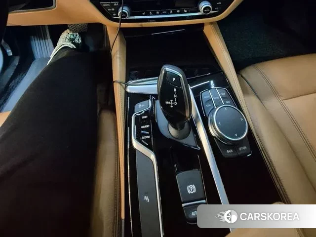 BMW 5 Series (G30) 2019 Серый из Кореи, фото 3