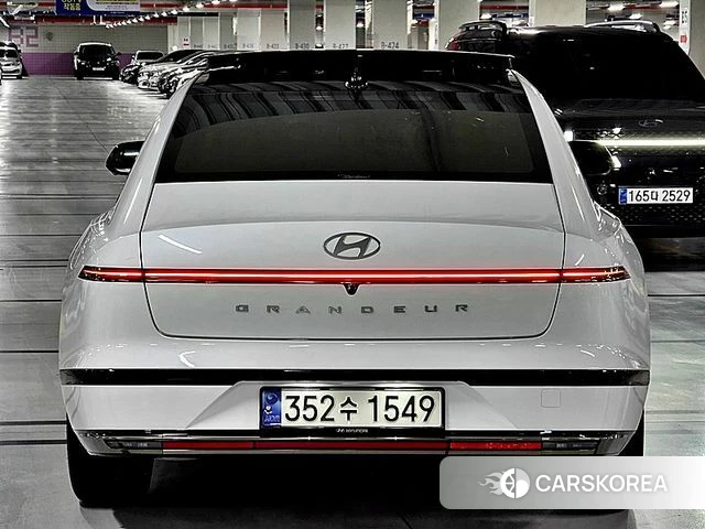 Hyundai Grandeur Hybrid (GN7) 2023 Белый из Кореи, фото 3