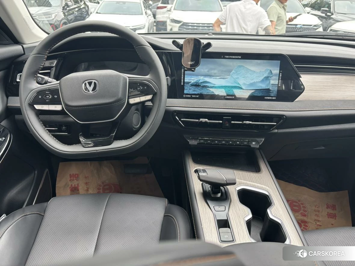 Chang'an X7 PLUS 2024 Белый из Китая, фото 3