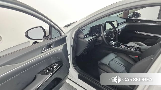 Kia The New K5 3rd generation 2024 Белый из Кореи, фото 3