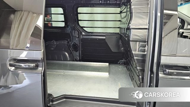 Hyundai Staria 2021 Серый из Кореи, фото 3