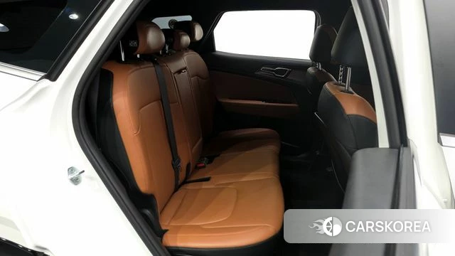 Kia Sportage 5th Generation 2023 Белый из Кореи, фото 3