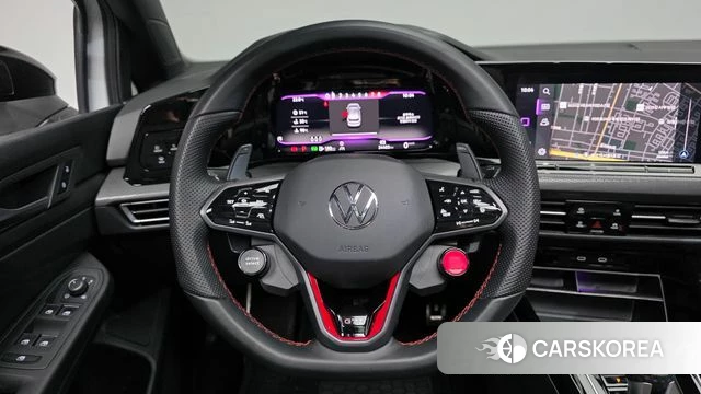 Volkswagen Golf 8th Generation 2024 Белый из Кореи, фото 3
