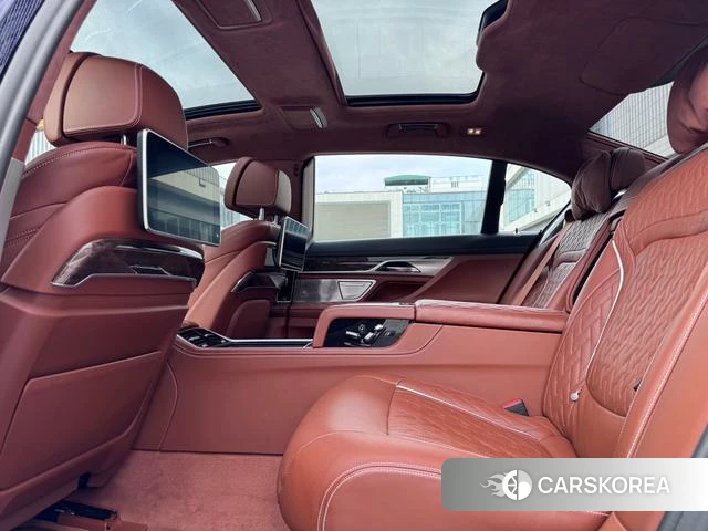 BMW 7 series 2022 Синий из Китая, фото 3