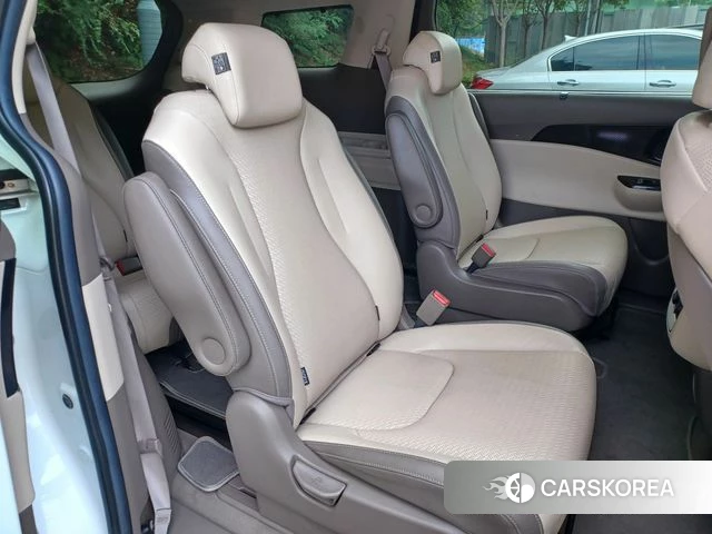 Kia Carnival 4th generation 2020 Жемчужный цвет из Кореи, фото 3