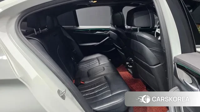 BMW 5 Series (G30) 2021 Белый из Кореи, фото 3