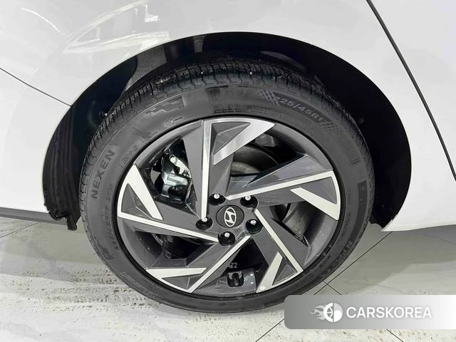 Hyundai Elantra 2023 Белый из Китая, фото 3