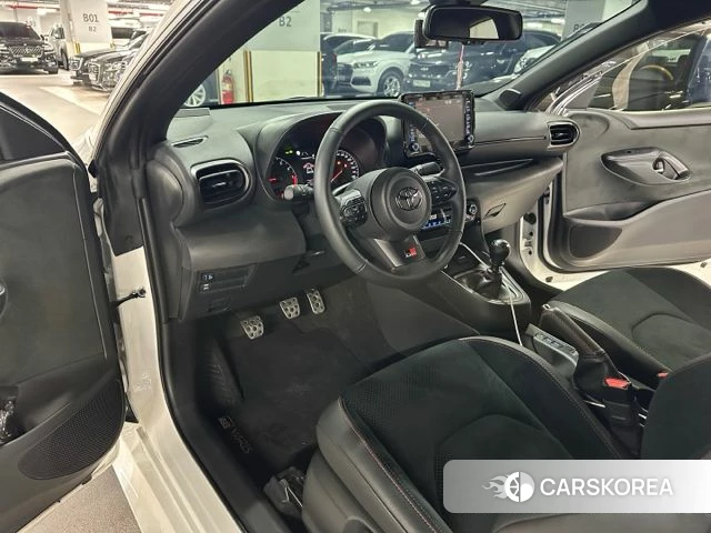 Toyota Yaris (Beats) 2022 Белый из Кореи, фото 3