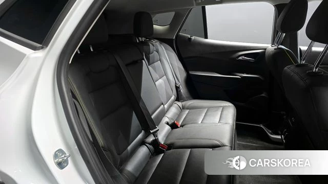 Chevrolet (GM Daewoo) Trax Crossover 2023 Белый из Кореи, фото 3