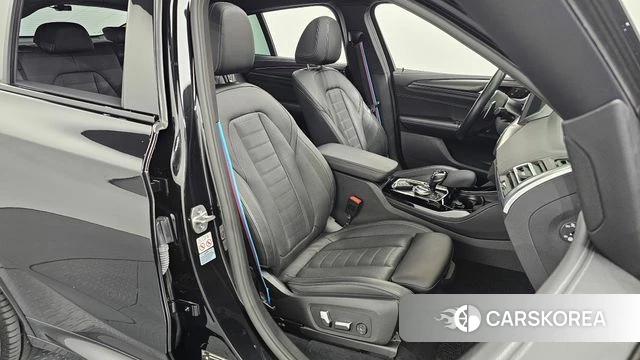 BMW X4 (G02) 2023 Черный из Кореи, фото 3