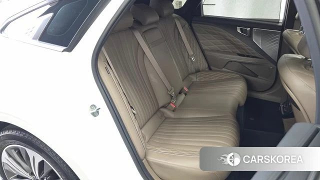 Kia K8 Hybrid 2023 Белый из Кореи, фото 3