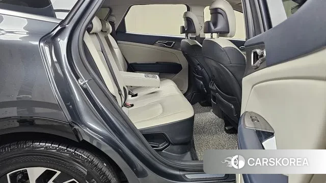 Kia Sportage 5th Generation Hybrid 2023 Серый из Кореи, фото 3