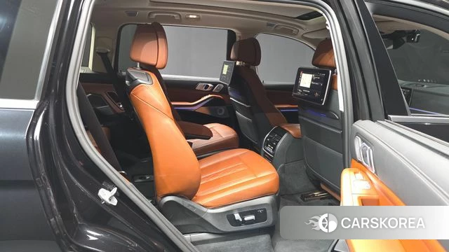 BMW X7 (G07) 2021 Черный из Кореи, фото 3