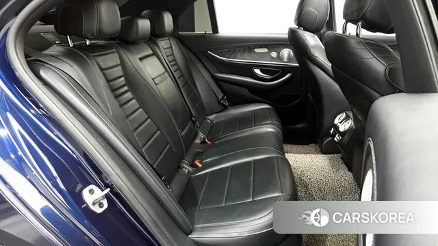 Mercedes-Benz E-Class W213 2021 Синий из Кореи, фото 3