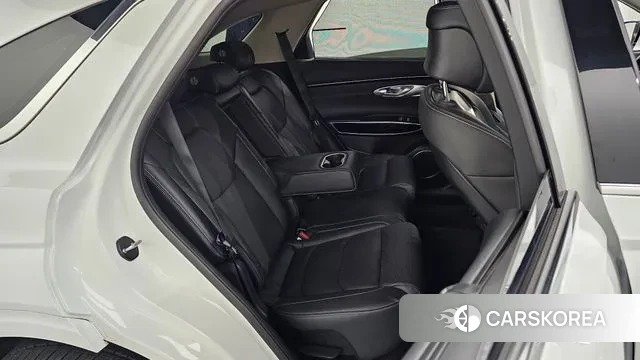 Genesis GV70 2023 Белый из Кореи, фото 3