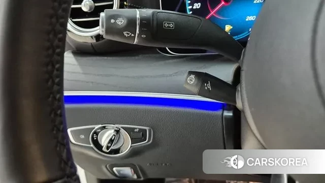 Mercedes-Benz E-Class W213 2023 Белый из Кореи, фото 3