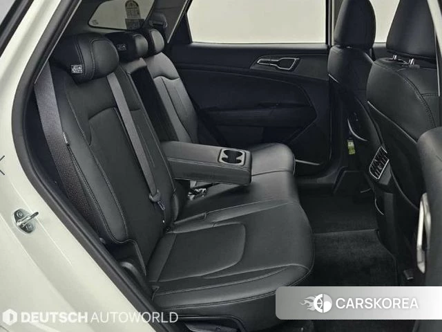 Kia Sportage 5th Generation 2024 Белый из Кореи, фото 3