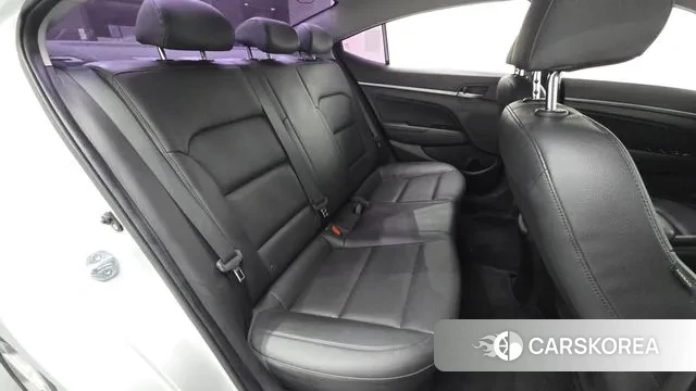 Hyundai Avante AD 2018 Серебристо-серый из Кореи, фото 3