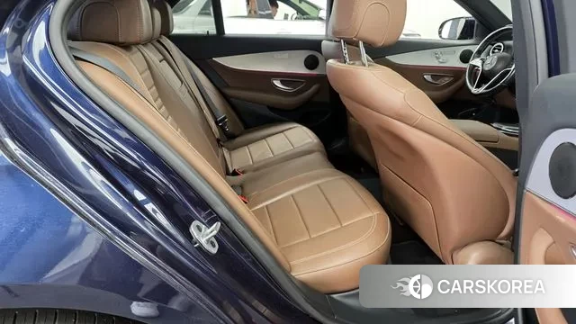 Mercedes-Benz E-Class W213 2021 Синий из Кореи, фото 3