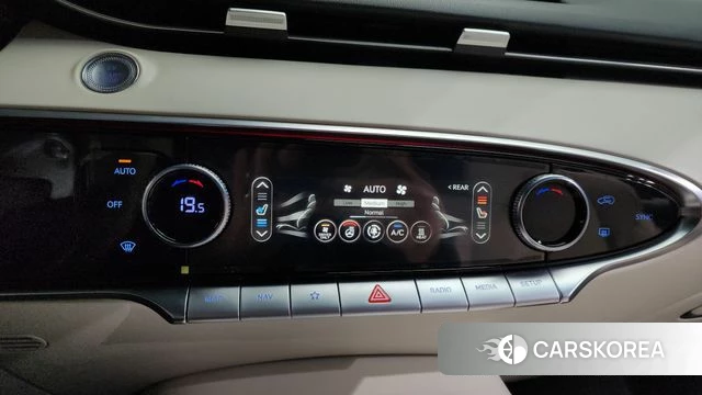 Genesis Electrified GV70 2022 Черный из Кореи, фото 3