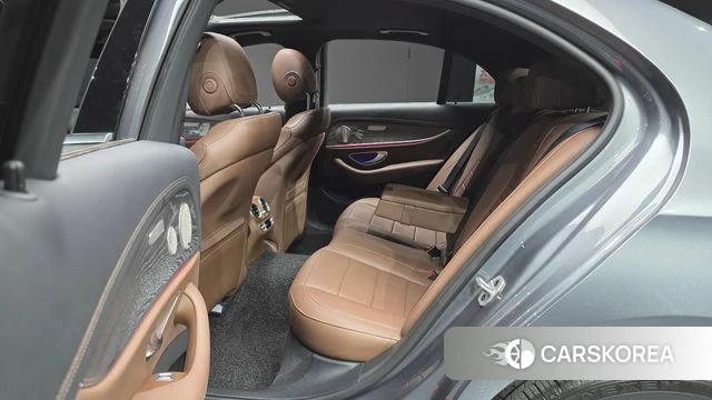 Mercedes-Benz E-Class W213 2022 Серый из Кореи, фото 3