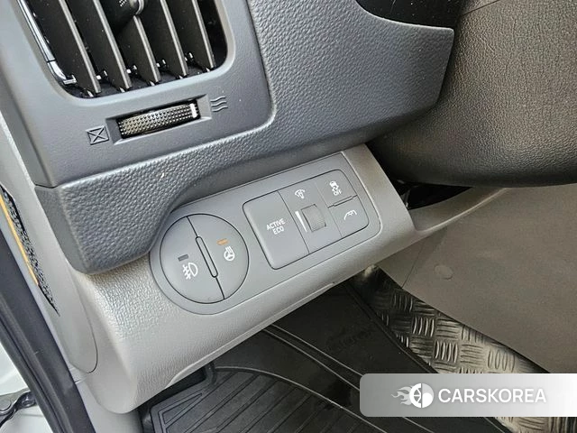 Hyundai The New Grand Starex 2021 Белый из Кореи, фото 3