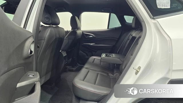 Chevrolet (GM Daewoo) Trax Crossover 2024 Белый из Кореи, фото 3