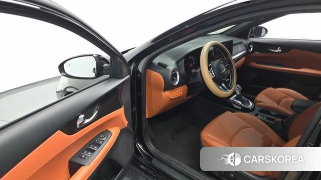 Kia The New K3 2nd generation 2022 Черный из Кореи, фото 3