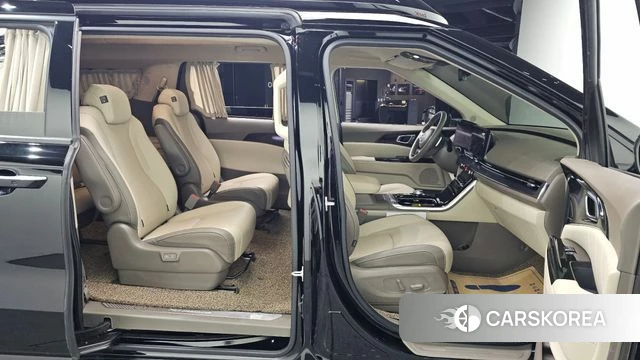 Kia Carnival 4th generation 2022 Черный из Кореи, фото 3