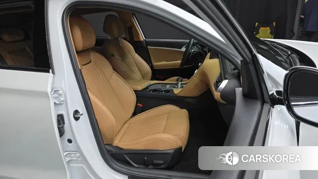 Genesis The New G70 id 2884686 из Кореи 3