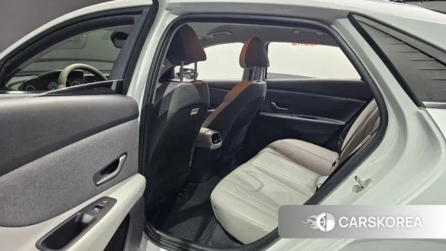 Hyundai Avante (CN7) 2021 Белый из Кореи, фото 3