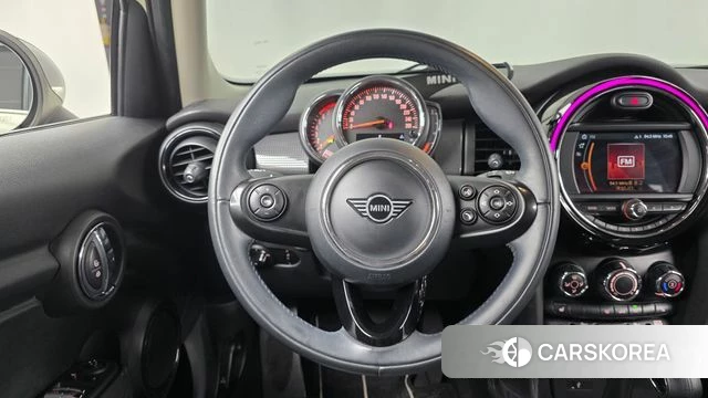 Mini Cooper 2019 Жемчужный цвет из Кореи, фото 3