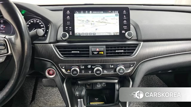 Honda Accord 10th Generation 2022 Белый из Кореи, фото 3