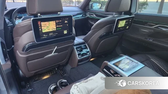 BMW 7 Series (G11) 2020 Серебристо-серый из Кореи, фото 3