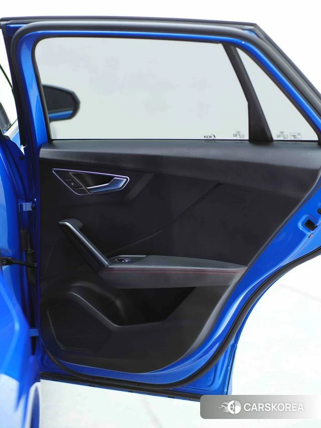Audi Q2L 2021 Синий из Китая, фото 3