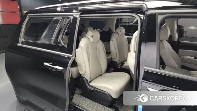 Kia Carnival 4th generation 2022 Черный из Кореи, фото 3