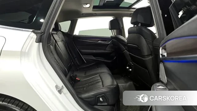 BMW 6 Series GT (G32) 2018 Белый из Кореи, фото 3