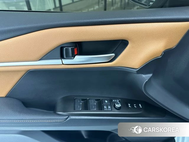 Toyota Camry (XV80) 2025 Белый из Кореи, фото 3