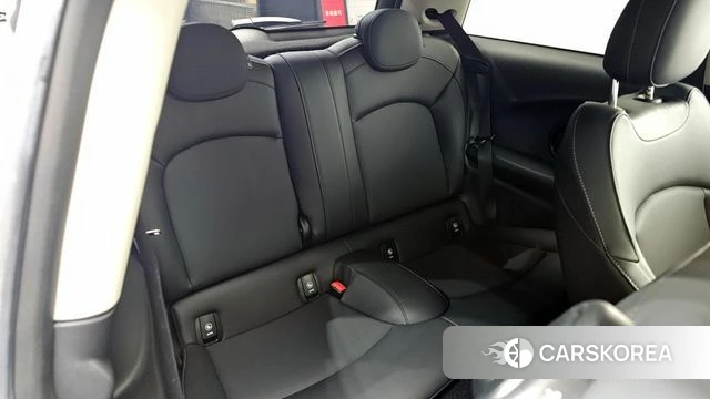 Mini Cooper 2022 Серебристо-серый из Кореи, фото 3