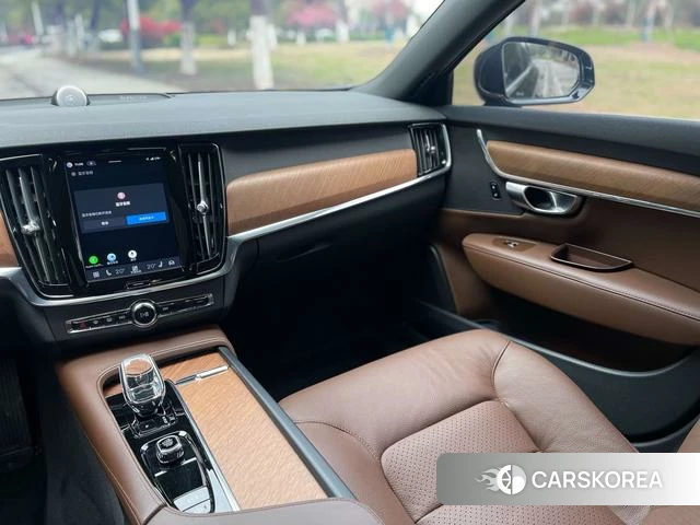 Volvo S90 2023 Черный из Китая, фото 3